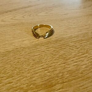 14K gold ring